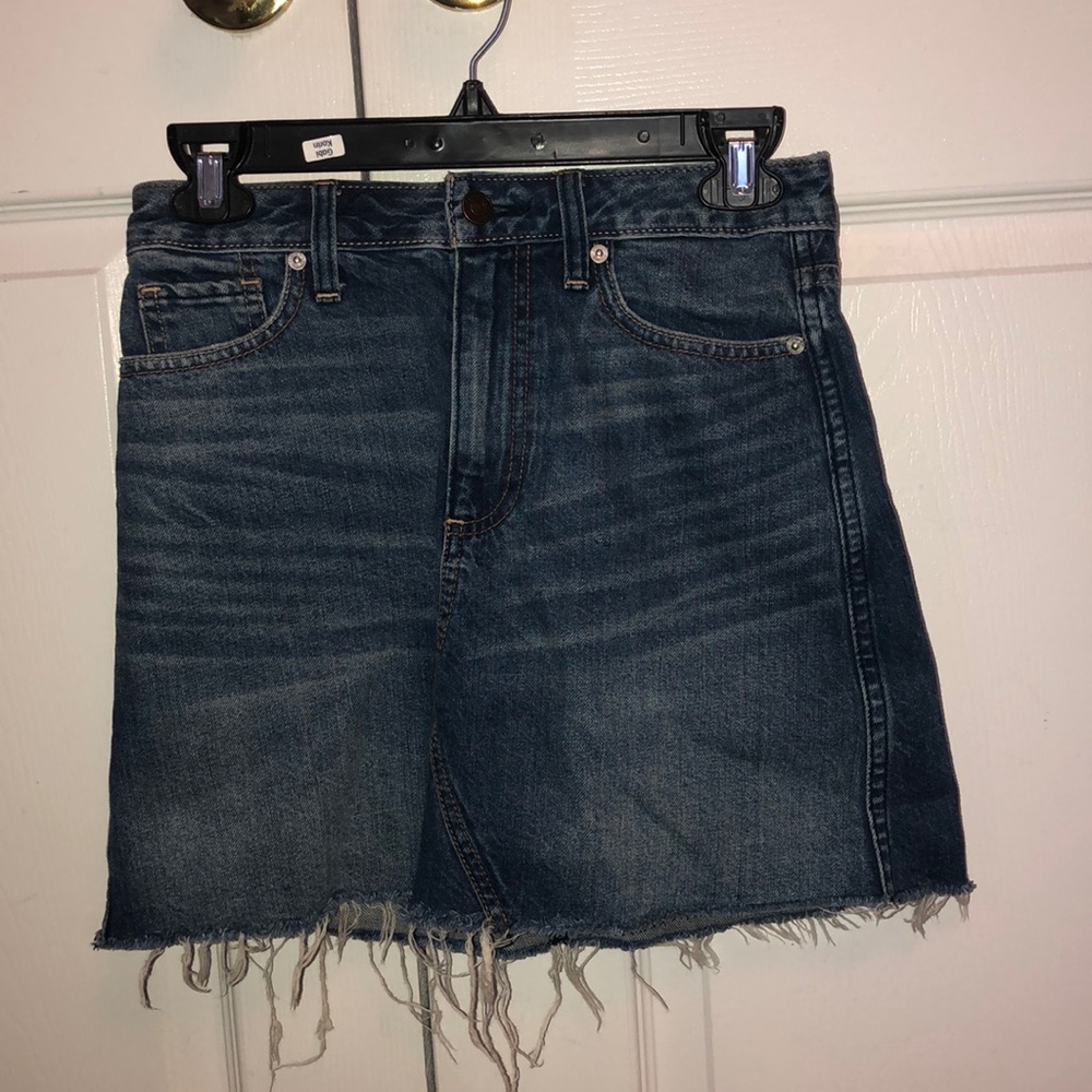 DARKWASH JEAN SKIRT